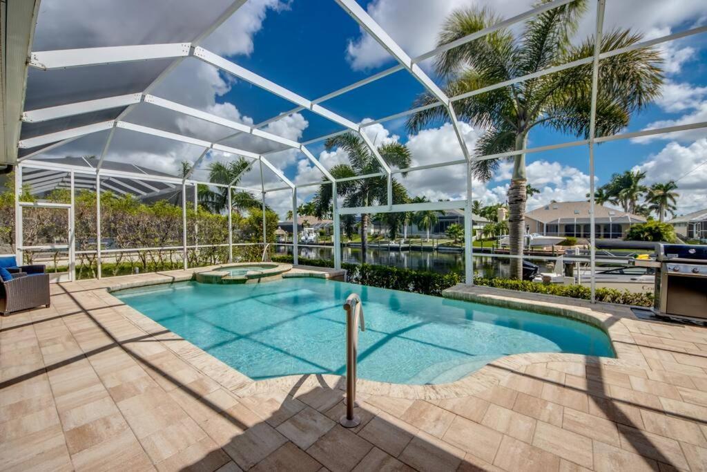 Villa Martinique By Coralvilla Cape Coral Extérieur photo
