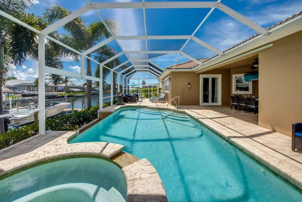 Villa Martinique By Coralvilla Cape Coral Extérieur photo