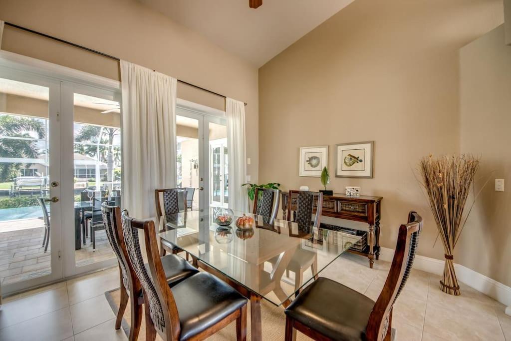 Villa Martinique By Coralvilla Cape Coral Extérieur photo